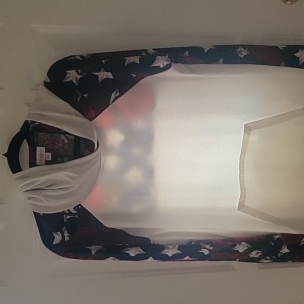 XL Lularoe Amber - White w/ Blue sleeves, White Stars & Red Roses